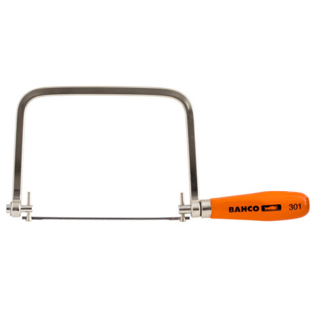 Figursåg med trähandtag