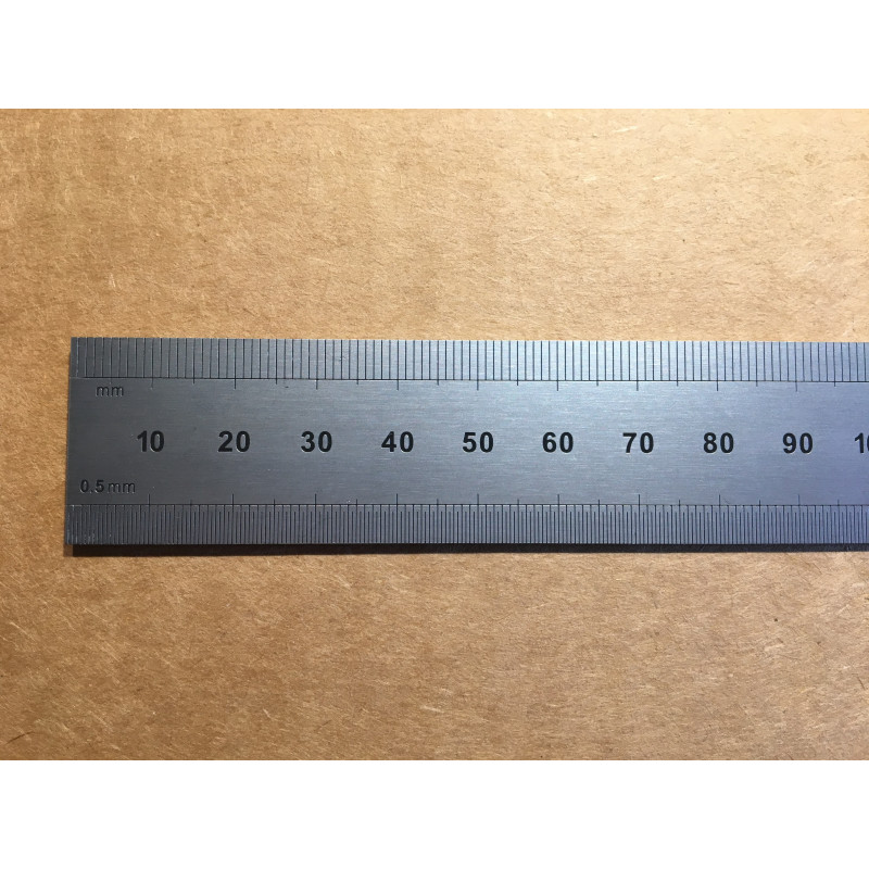24" E/M Rigid round end rule