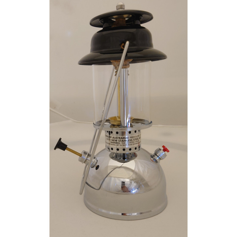 AUSTRAMAX Kerosene pressure oil lantern - Model 3/300