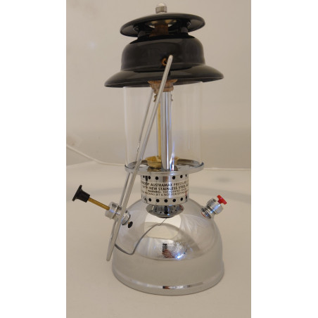 AUSTRAMAX Kerosene pressure oil lantern - Model 3/300